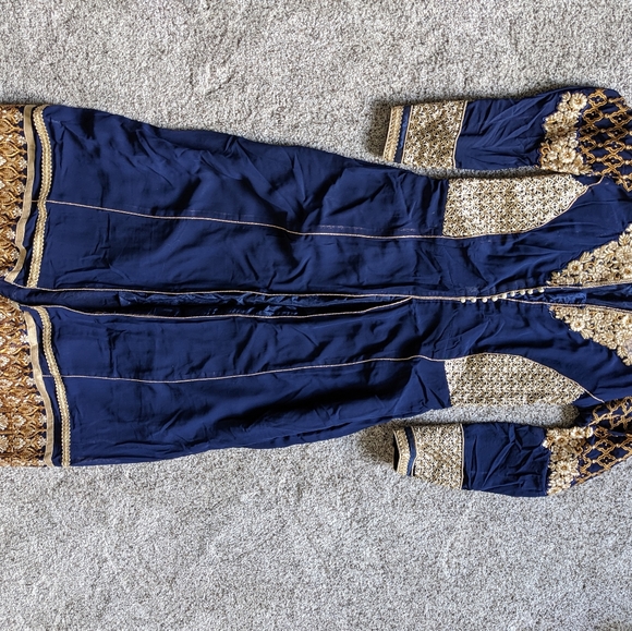 Brand new Indian Pakistani blue suit - Picture 6 of 8